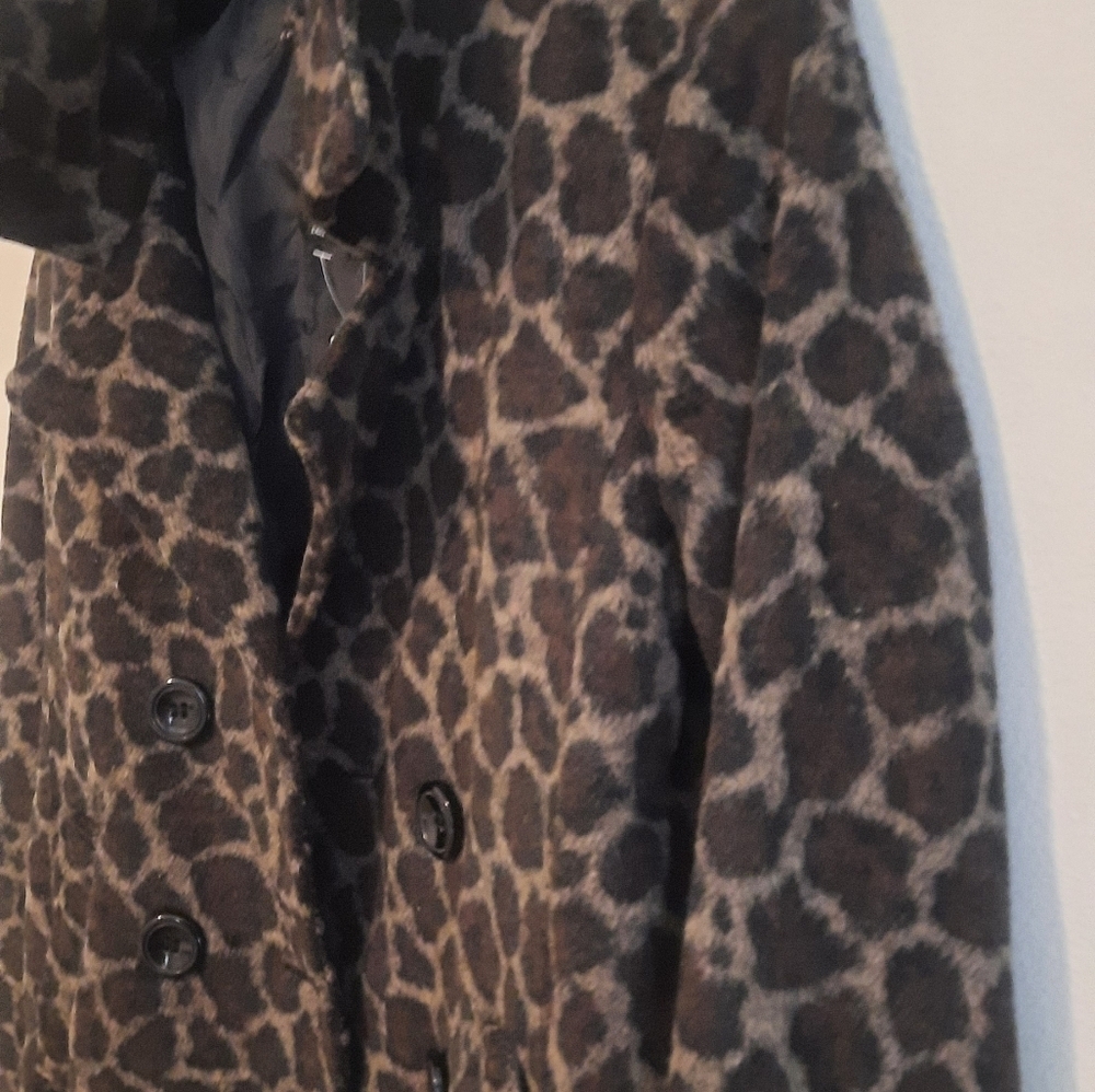 Leopard coat - Picture 3 of 5